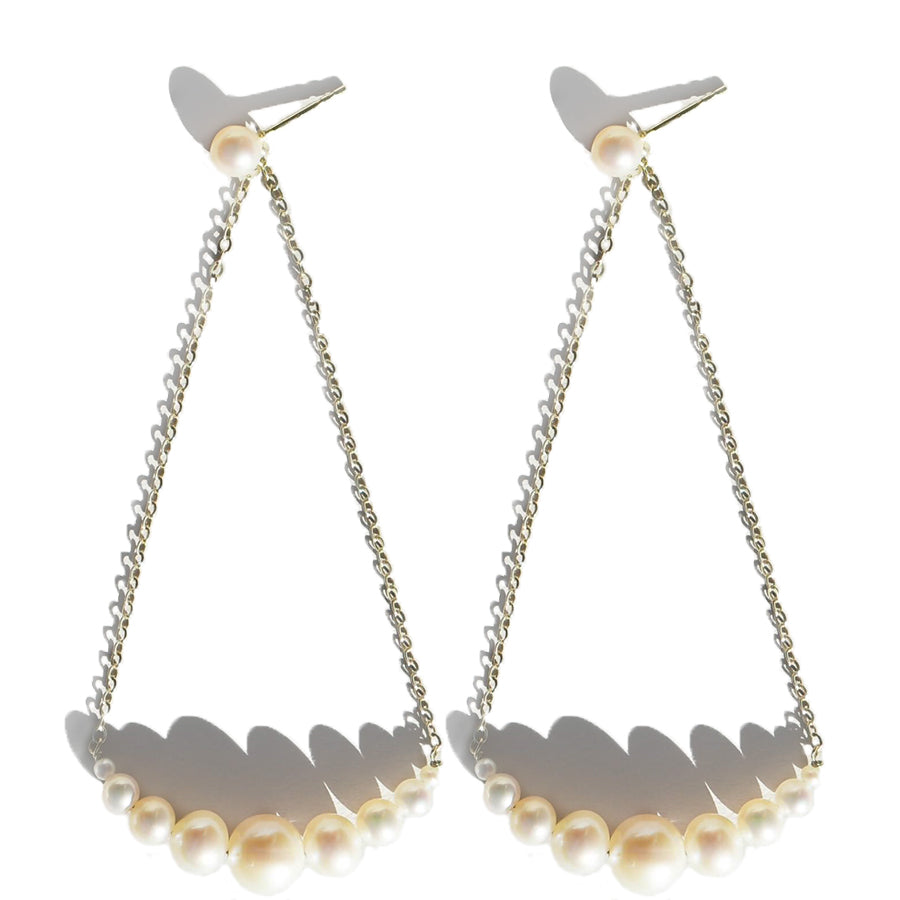 SASKIA DIEZ Hängende Perlen Ohrringe aus 14k Gold mit echten Süßwasserperlen, Schmuck, Ohrringe, Handmade, fair, made in Europe, recycelt, Zero waste - the wearness online-shop 
