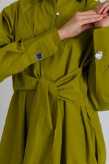 MYKKE HOFMANN Hemdkleid, mit integriertem Gürtel, lange Ärmel und mittlere Schlitze an der Seite, verdeckte Knopfleiste, Hemdkragen, Zierknöpfe an der Manschette, hergestellt aus GOTS-zertifizierter Bio-Baumwollpopeline, grün, fair, nachhaltig 