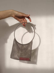 SASKIA DIEZ: Handtasche aus Edelstahl für Damen, fair, handmade, made in europe, women empowerment - the weariness online-shop 