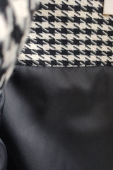 AGGI Karierter Mantel, Voluminöse Ärmel, Nachhaltige Mode, Puffärmel, Damenmantel, Fair fashion, Fair trade clothing, Made in Europe, Eco-friendly, Handcrafted - Shop now - the wearness online-shop - Sustainable & Ethical luxury fashion