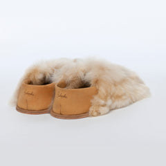 BABOOSHA PARIS Hausschuhe, aus Alpakafell, aus ethischer Sicht, ohne Tierquälerei hergestellt, gepolstertes Fußbett, Leder-Laufsohle, beige